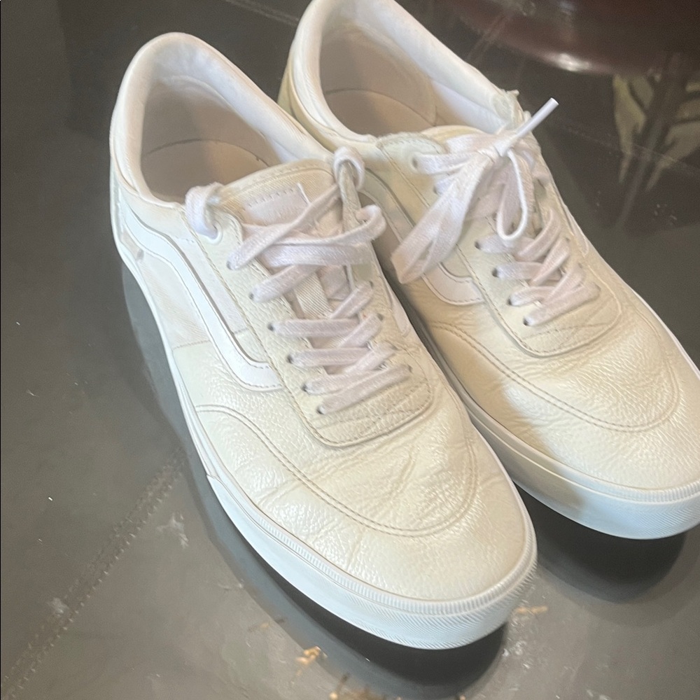 Vans mens size 13 low cut classic white